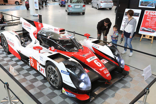 TS050 HYBRIDの展示の様子