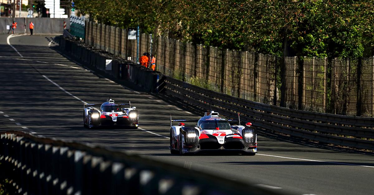 ル・マンのサルト・サーキットを準備を進めるTS050 HYBRID7号車と8号車