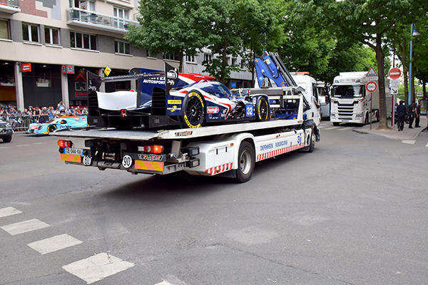 ル・マンウィークがスタート！車検1日目、ポルシェさんの偵察へ