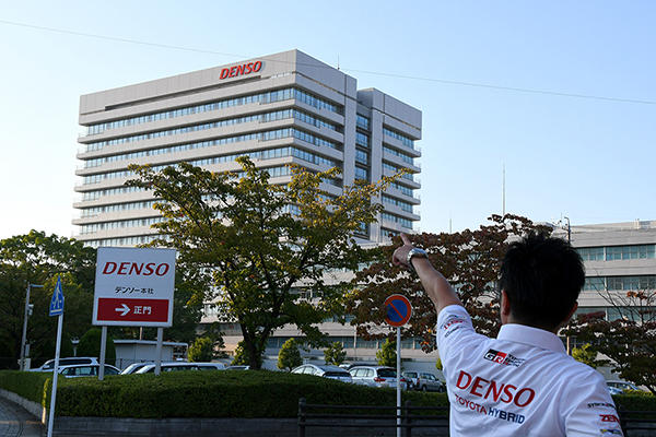 デンソー本社へ