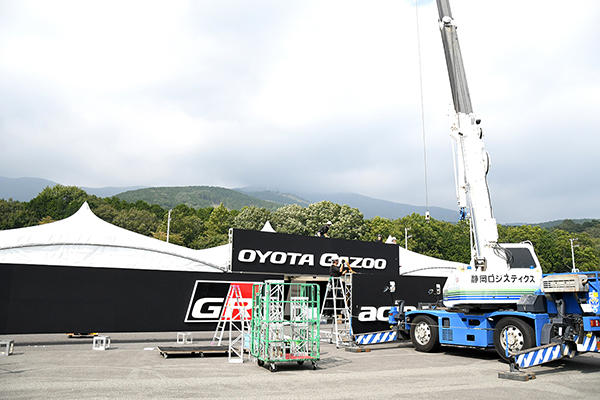イベント広場も着々と準備中
