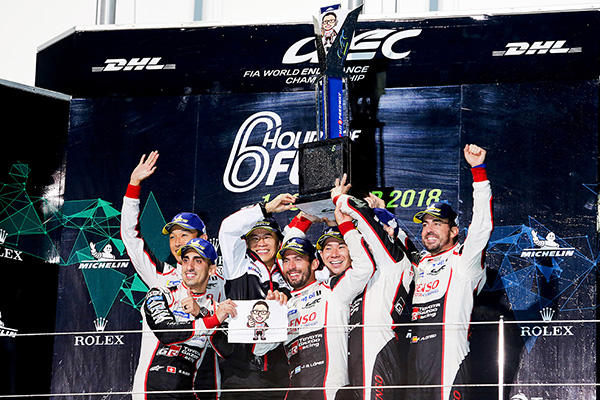 母国レースを1-2フィニッシュで決勝を制す