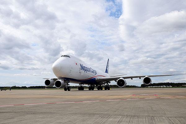 長旅を経て、TS050 HYBRIDが成田空港に到着！！