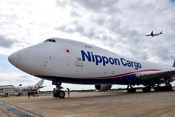 長旅を経て、TS050 HYBRIDが成田空港に到着！！