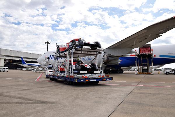 長旅を経て、TS050 HYBRIDが成田空港に到着！！