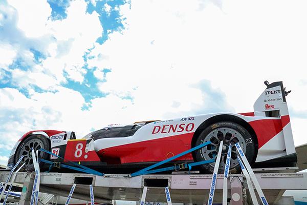 長旅を経て、TS050 HYBRIDが成田空港に到着！！