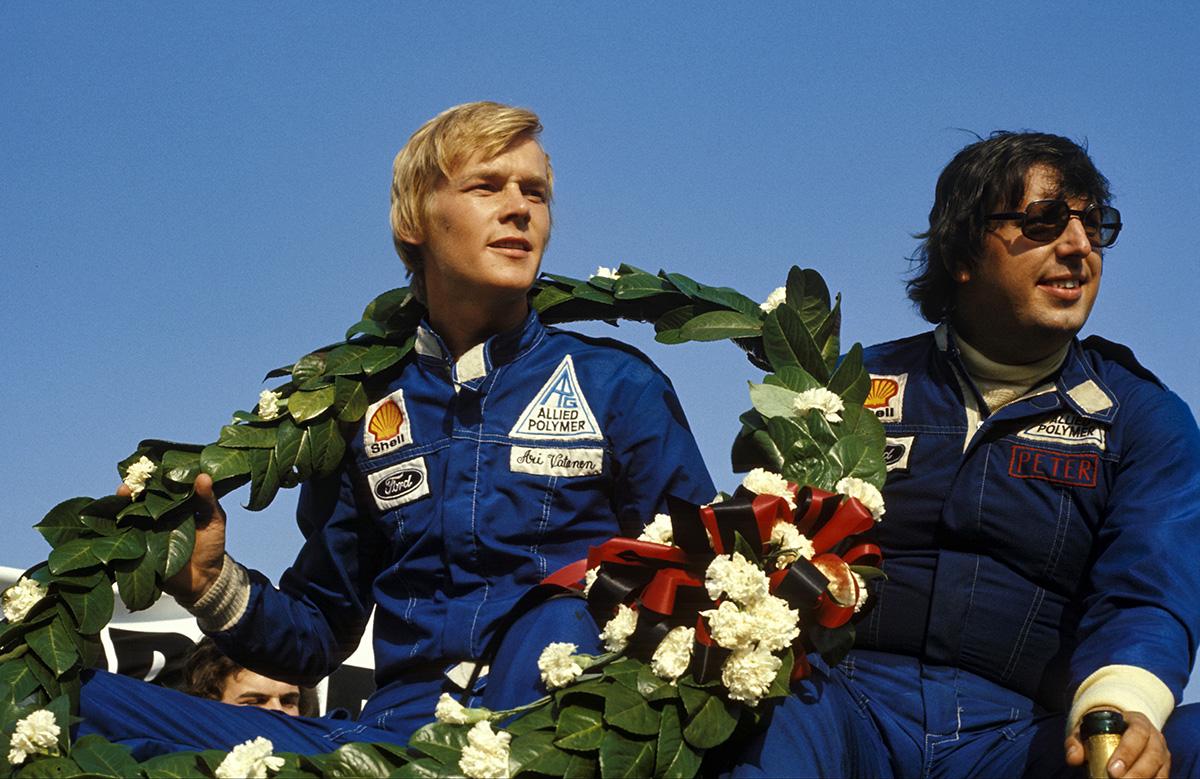 1976年 インターナショナル・ウェルシュ・ラリー（写真左がバタネン、右はコ・ドライバーのピーター・ブライアント）