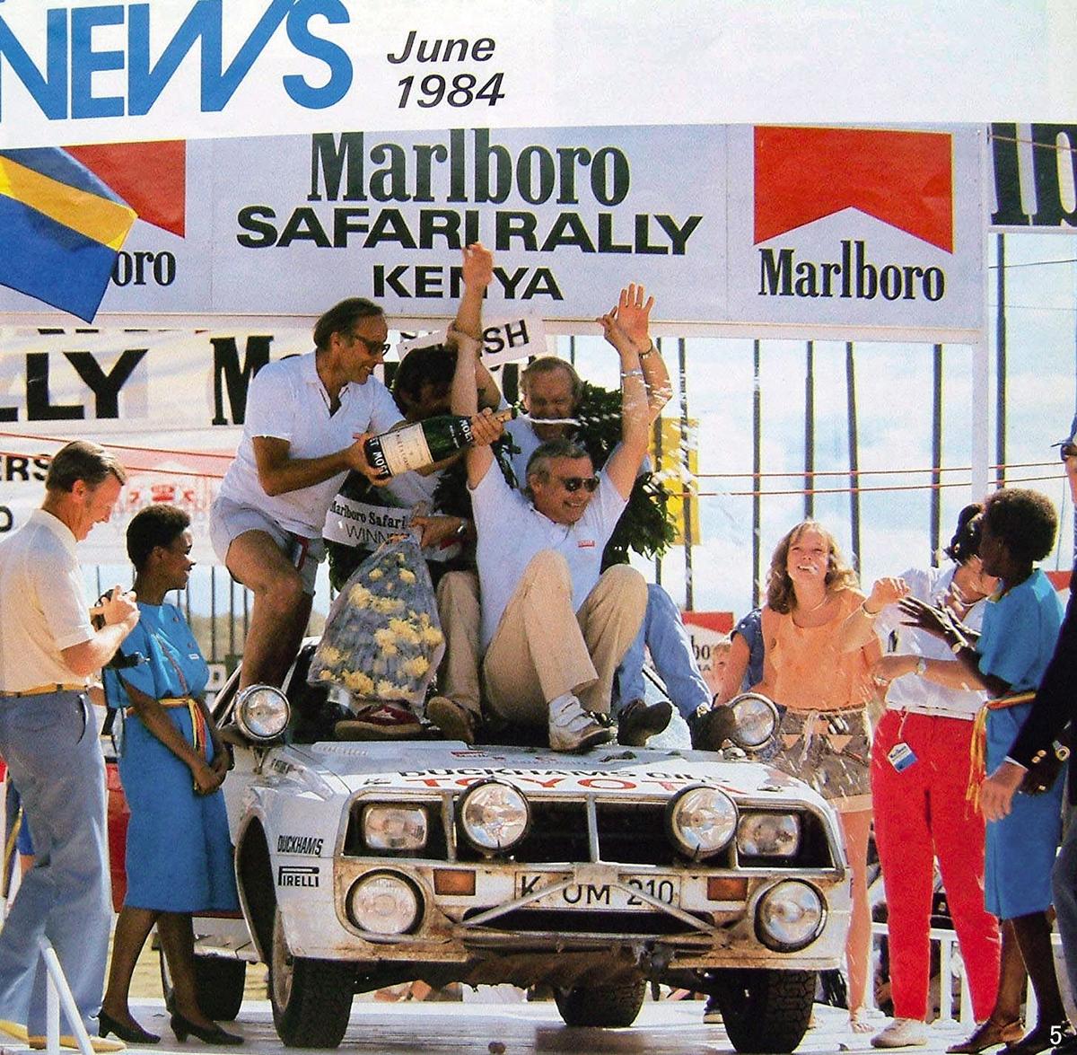 1984年 サファリ・ラリー／車上左から、ヘンリー・リドン（チームマネージャー）、ハンス・トーゼリウス（コ・ドライバー）、ビヨルン・ワルデガルド、彼らの前で両手を挙げているのがオベ・アンダーソン（チーム代表）