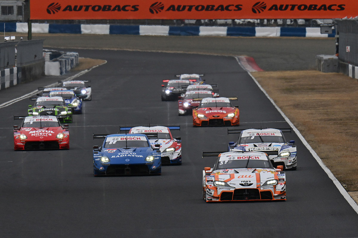 モタスポコラム その107-久しぶりの爆音！４連覇しちゃう？新人に注目！兄弟チーム発進！　〜SUPER GT 公式テスト岡山〜