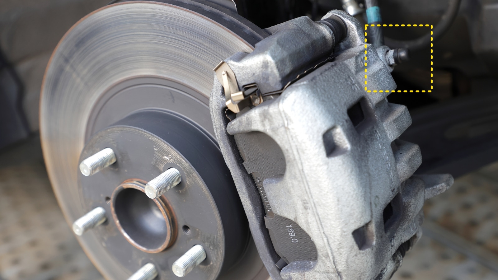 GR86のブリーダープラグ